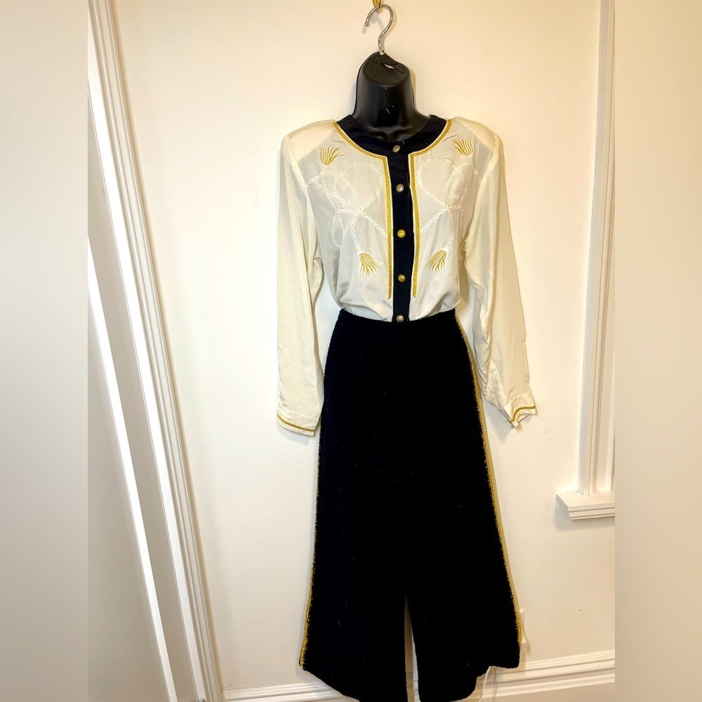 Holiday outfit set gold and black